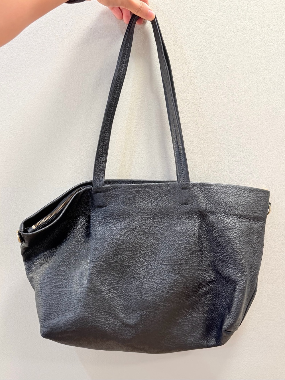 Cuyana Small Easy Zipper Leather Tote Shoulder Bag - Picture 2 of 8